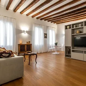 Ca' Delle Acque Deluxe R&r , Venezia Italia